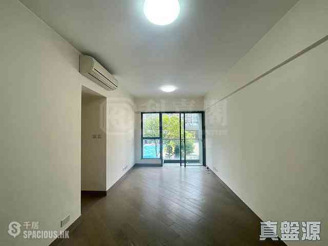 Tseung Kwan O - The Wings Ocean Wings Block 8 01