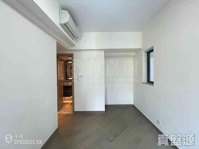 Tseung Kwan O - The Wings Ocean Wings Block 8 04