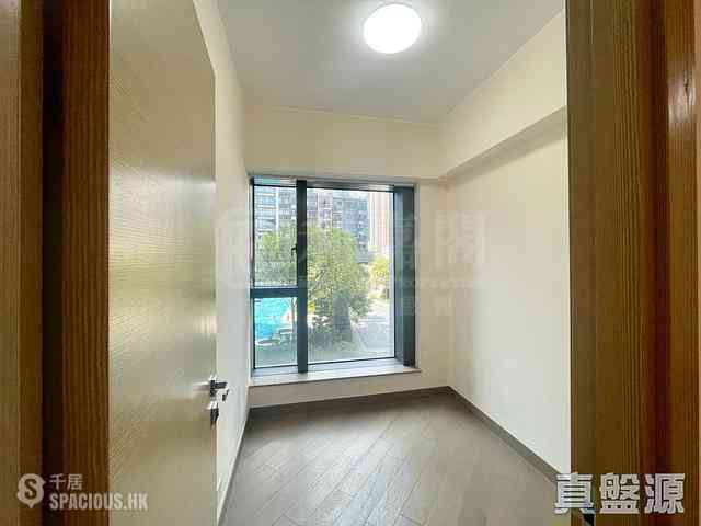 Tseung Kwan O - The Wings Ocean Wings Block 8 08