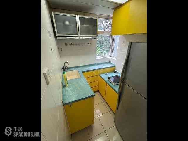 Sai Ying Pun - Fung Yu Building 02