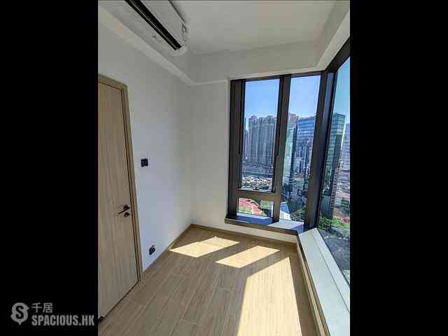 Cheung Sha Wan - Amber Place 04