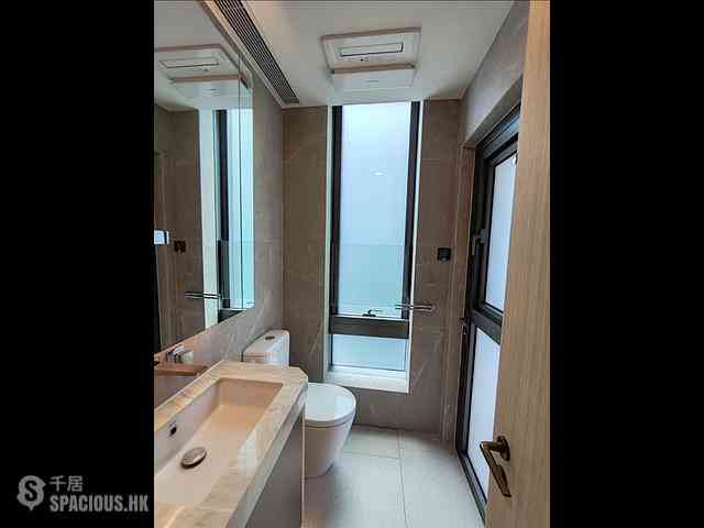 Cheung Sha Wan - Amber Place 05