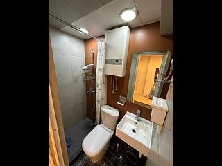 Kennedy Town - Hoi Tao Building Block B 05