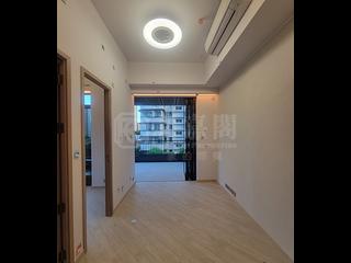 Tai Kok Tsui - Square Mile Phase 5 Gateway · Square Mile 09