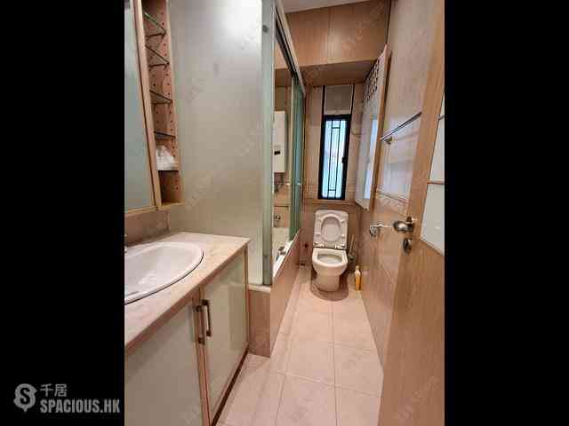 Mid Levels West - Skyline Mansion Block 2 05