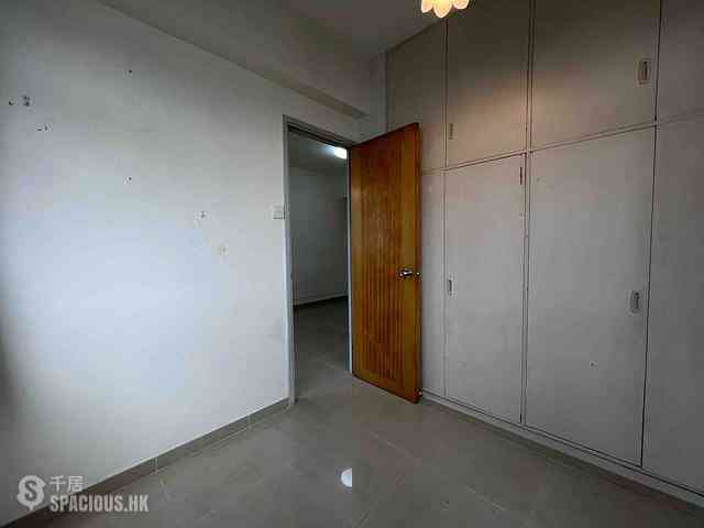 Sai Ying Pun - General Building 07
