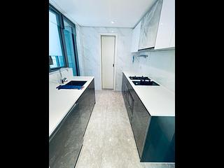 Tseung Kwan O - Capri Block 1 09