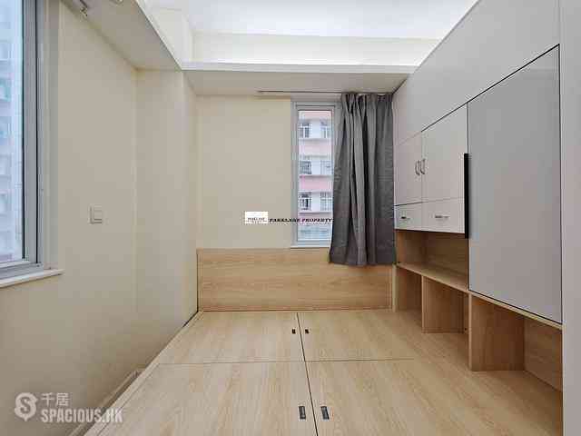 Wan Chai - Luen Fat Mansion 06