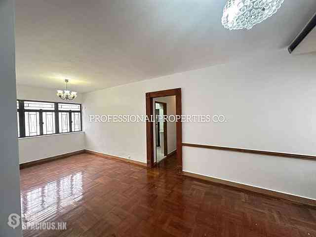 Stubbs Road - Miramar Villa 03