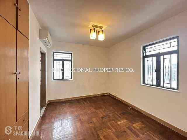 Stubbs Road - Miramar Villa 07