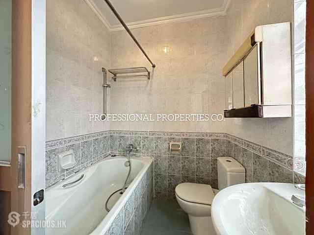 Stubbs Road - Miramar Villa 08