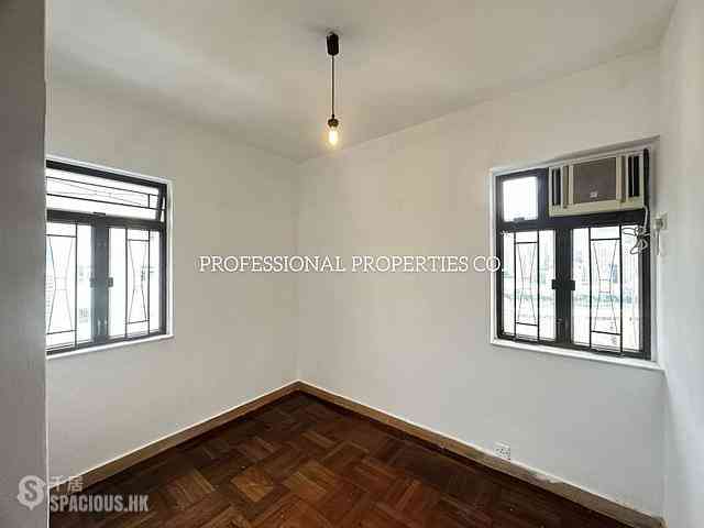 Stubbs Road - Miramar Villa 09