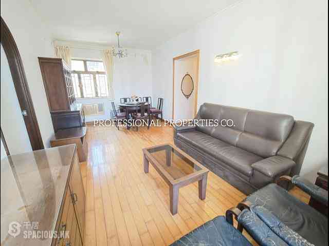 Stubbs Road - Miramar Villa 01