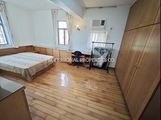 Stubbs Road - Miramar Villa 04