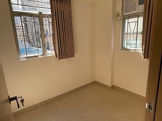 Kennedy Town - Yue On Building 02