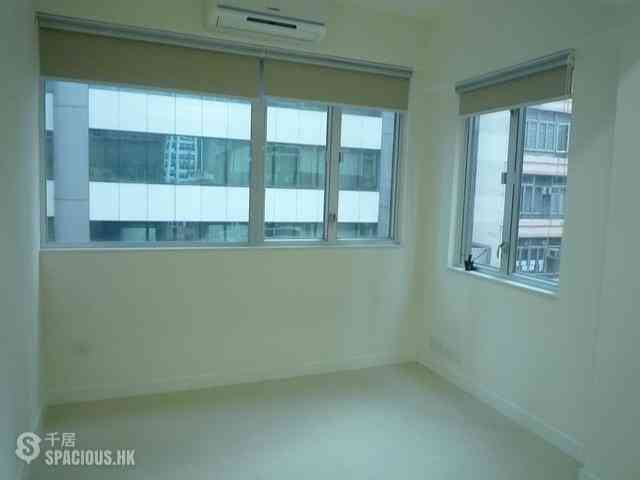 Sheung Wan - 219, Queen's Road Central 04