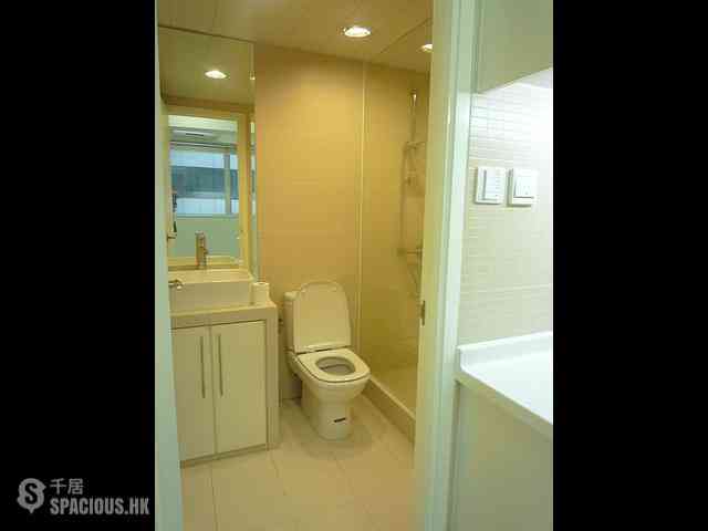 Sheung Wan - 219, Queen's Road Central 09