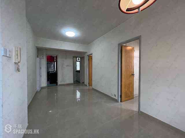 Sai Ying Pun - General Building 08