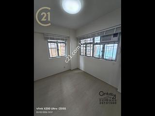 Kennedy Town - Yue On Building 04