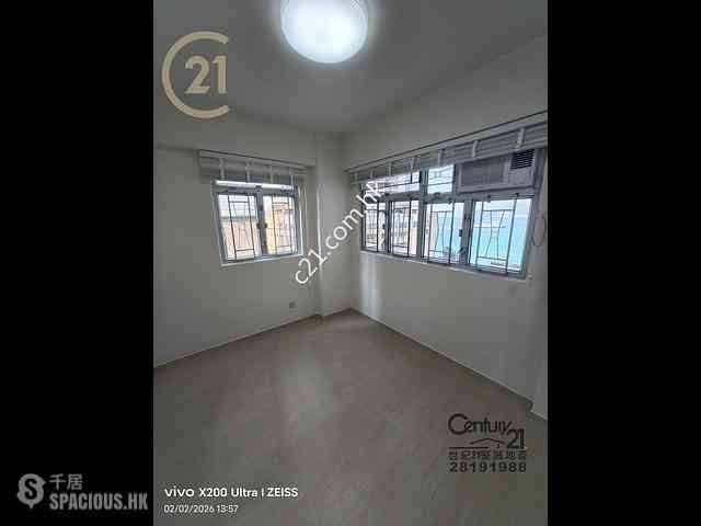 Kennedy Town - Yue On Building 04