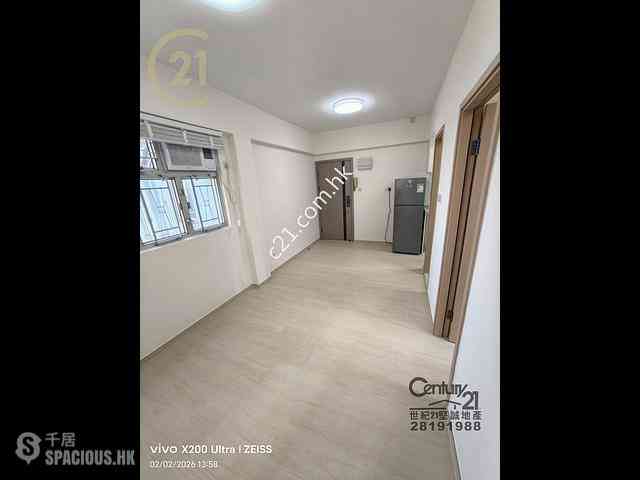 Kennedy Town - Yue On Building 03