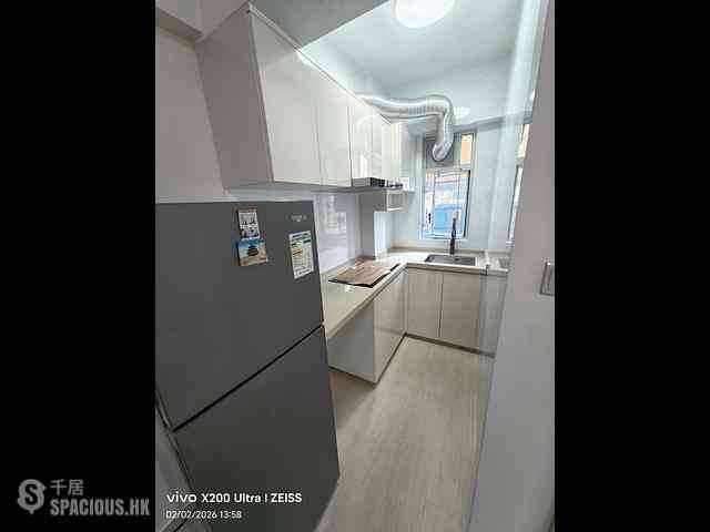 Kennedy Town - Yue On Building 04