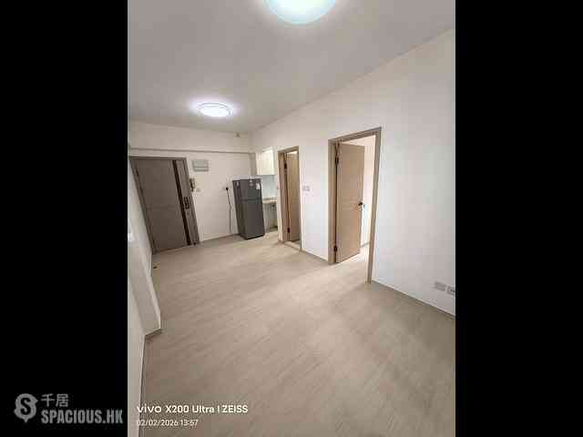 Kennedy Town - Yue On Building 06