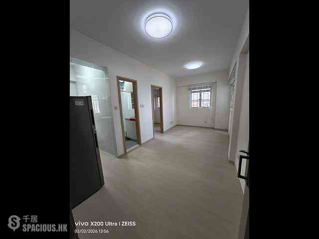 Kennedy Town - Yue On Building 01
