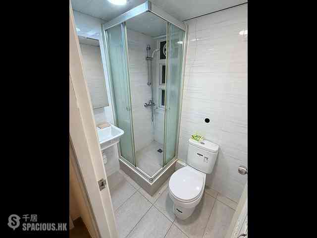 Wan Chai - Rialto Building 03