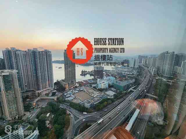 Tai Kok Tsui - Harbour Green Tower 1 03