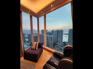 Tai Kok Tsui - Harbour Green Tower 1 06
