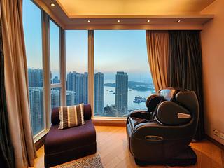 Tai Kok Tsui - Harbour Green Tower 1 07