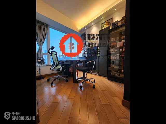 Tai Kok Tsui - Harbour Green Tower 1 12