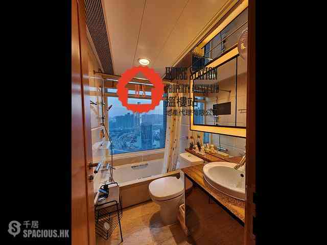 Tai Kok Tsui - Harbour Green Tower 1 13