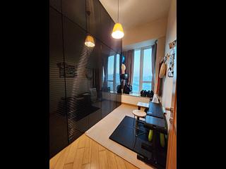 Tai Kok Tsui - Harbour Green Tower 1 17