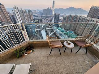 Tai Kok Tsui - Harbour Green Tower 1 04