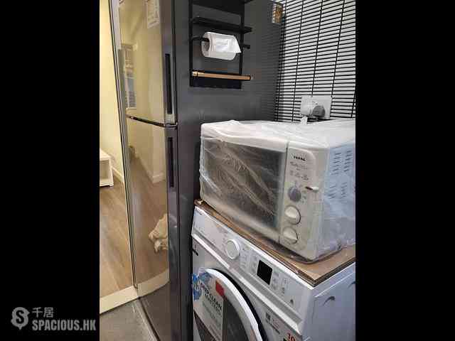 Sai Ying Pun - 2-4, Chung Ching Street 08