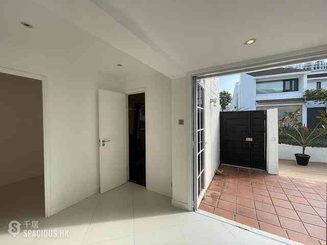 Discovery Bay - Discovery Bay Phase 1 Beach Village Headland Drive 09