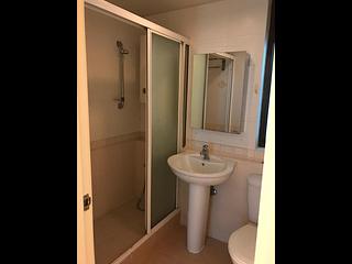 Pok Fu Lam - Chi Fu Fa Yuen Phase 2 Fu Wah Yuen (Block H10) 06