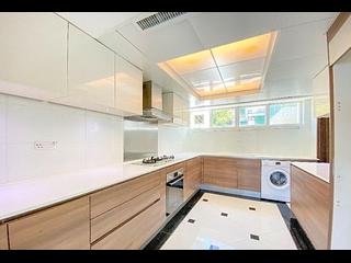 Pok Fu Lam - Villa Cecil Phase 3 Block 2 03