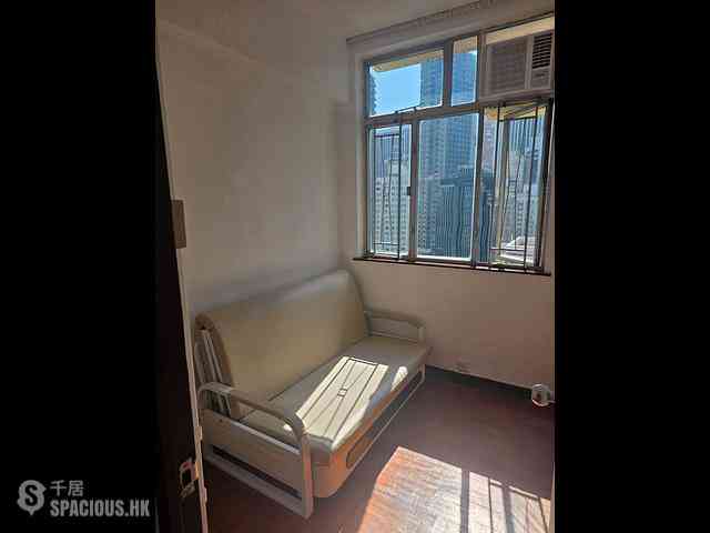 Wan Chai - Hay Wah Building Block B 09
