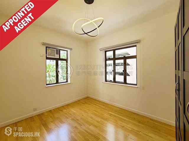 Clear Water Bay - Hillview Court 03
