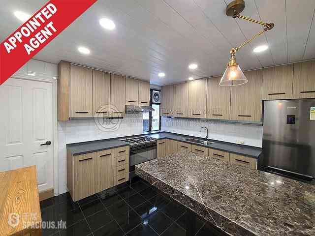 Clear Water Bay - Hillview Court 10