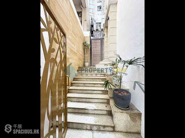 Mid Levels Central - 2J, Mosque Junction 02