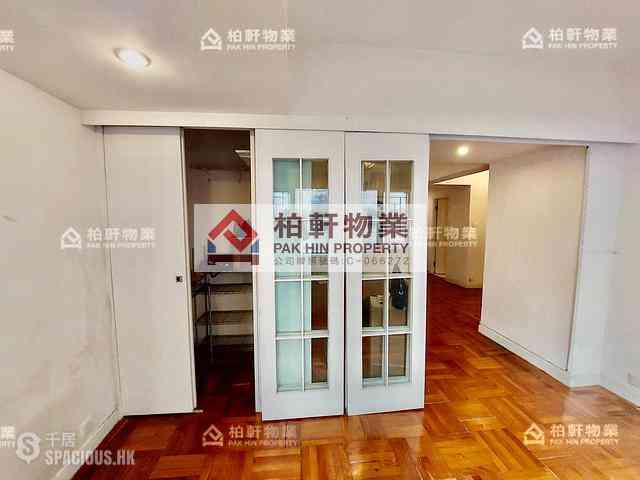 Quarry Bay - Lai Wah Mansion 04