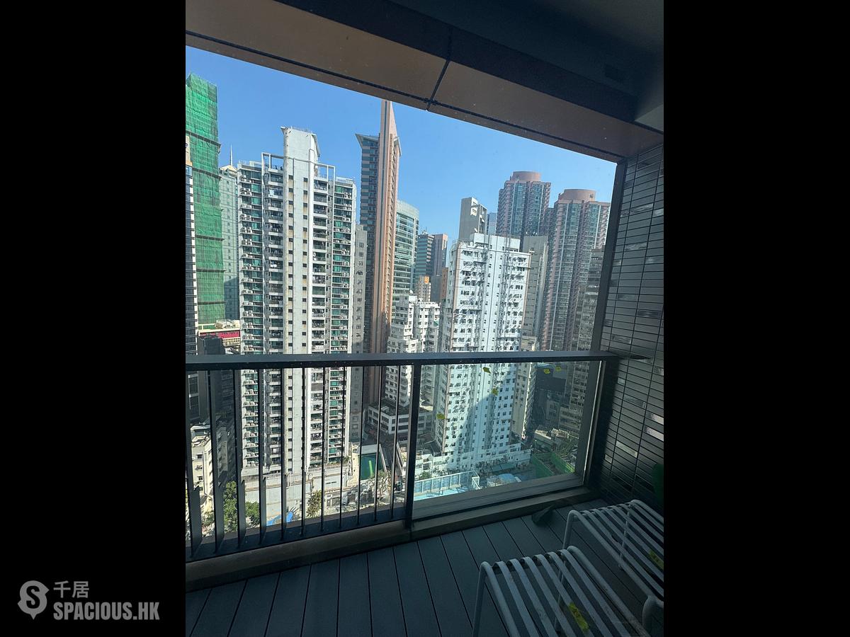 Sai Ying Pun - The Queens 01