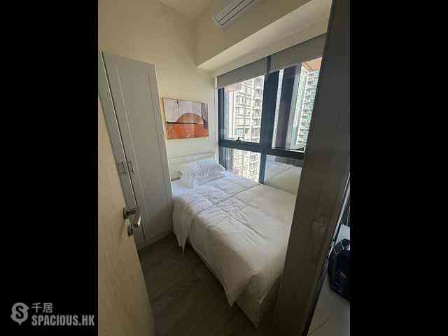 Sai Ying Pun - The Queens 04