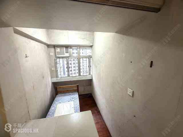 Wan Chai - Man Hee Mansion 06