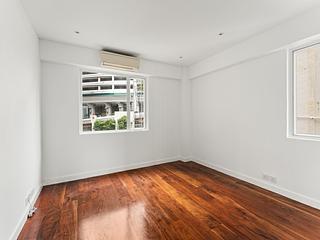 Mid Levels Central - Wing Hong Mansion 09