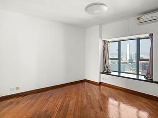 Mid Levels West - 80 Robinson Road 05